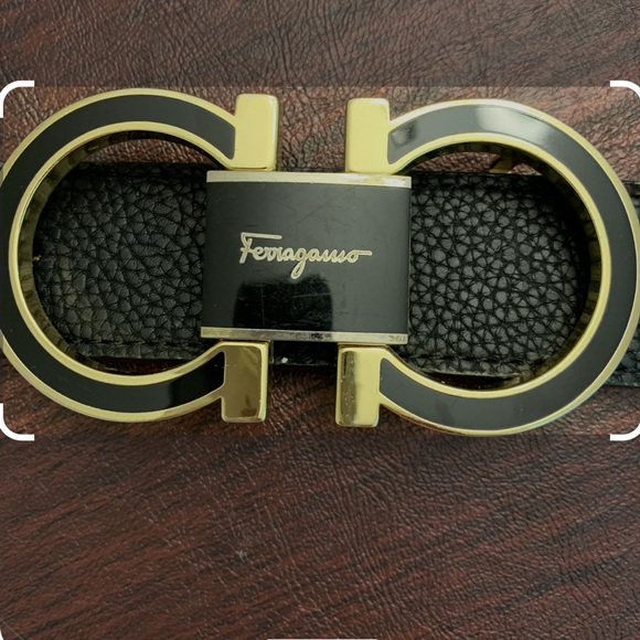 Salvatore Ferragarro designer excellent buckle medal black leather belt 51”